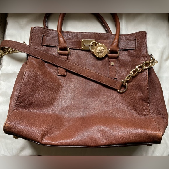 👜 AUTHENTIC Michael Kors Hamilton leather Satchel Shoulder Lock Key Clochette - Picture 7 of 14